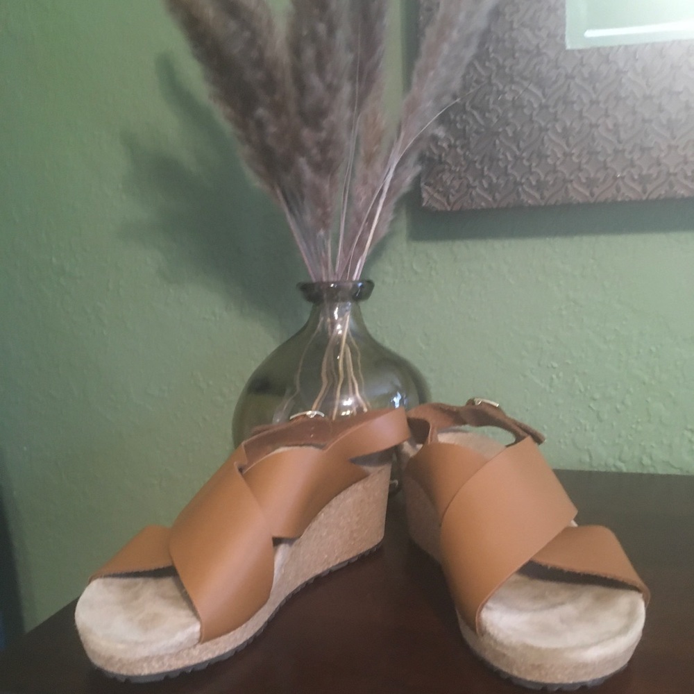 Papillon by Birkenstock Samira Ring Buckle size 8